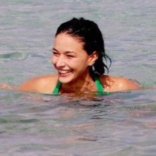 Carmine Recano (di spalle) Nicole Grimaudo e Riccardo Scamarcio in una scena di Mine vaganti