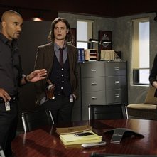 Criminal Minds: Paget Brewster, Shemar Moore e Matthew Gray Gubler in una scena dell'episodio Mosley Lane