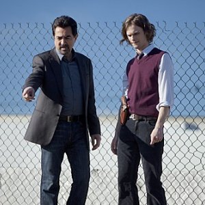 Joe Mantegna e Matthew Gray Gubler nell'episodio Solitary Man di Criminal Minds
