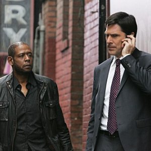 La guest star Forest Whitaker e Thomas Gibson in una scena dell'episodio The Fight di Criminal Minds
