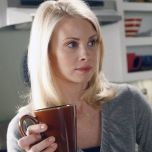 Monica Potter nell'episodio The Deep End Of The Pool della serie Parenthood
