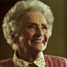 Un'immagine della luminosa Gladys Foster dal film Legion