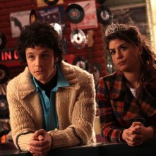 Andrea Bosca e Giulia Michelini in una scena del film Febbre da fieno