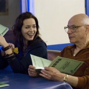 Emily Blunt e Alan Arkin in un'immagine del film Sunshine Cleaning