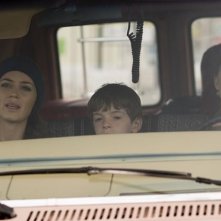 Emily Blunt, Jason Spevack e Amy Adams in una sequenza del film Sunshine Cleaning