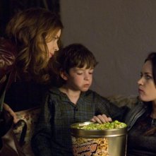 Emily Blunt, Jason Spevack e Amy Adams in una sequenza della commedia Sunshine Cleaning