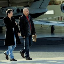 John Travolta e Jonathan Rhys Meyers in una scena del film From Paris with Love
