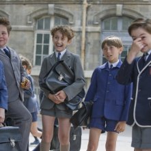 Maxime Godart e i suoi piccoli colleghi in una scena del film Il piccolo Nicolas e i suoi genitori