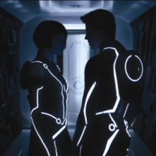 Olivia Wilde E Garrett Hedlund In Un Immagine Fantascientifica Di Tron Legacy 149522