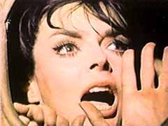 Barbara Steele In Una Scena Del Film L Orribile Segreto Del Dottor Hichcock 1962 149723