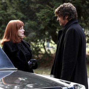 Blair Brown e John Noble nell'episodio Peter di Fringe