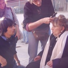 Davide Minnella e Piera Degli Esposti al trucco sul set di Come si deve