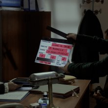 Piera Degli Esposti un attimo prima del ciak, sul set di Come si deve.