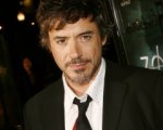 Robert Downey Jr. sfida la gravità