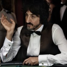 Sergio Rubini è Maurizio Marini, padre vizioso nel film Tutto l'amore del mondo