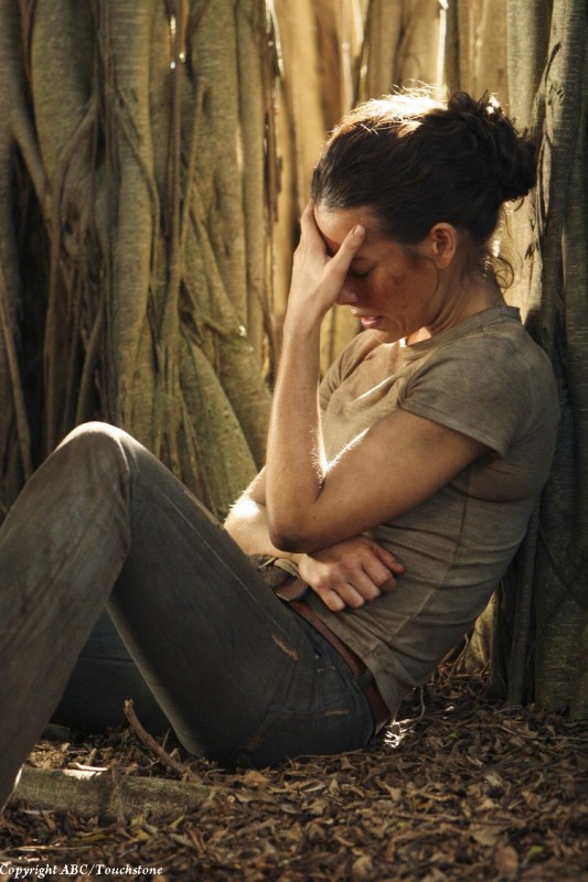 Una Pensierosa Evangeline Lilly In Una Scena Dell Episodio Recon Di Lost 149817