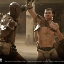 Una scena di lotta dalla serie Spartacus: Blood and Sand