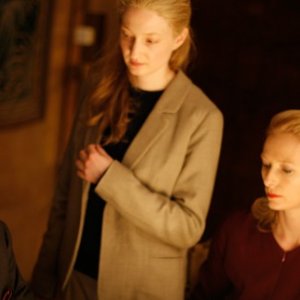 Gabriele Ferzetti, Tilda Swinton e Alba Rohrwacher in una scena del film Io sono l'amore