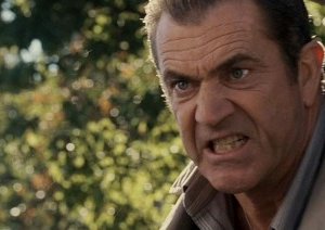 Mel Gibson, un detective in cerca di vendetta nel film Fuori controllo