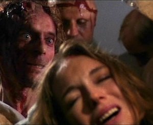 Catriona MacColl in una scena dell'horror E tu vivrai nel terrore - L'aldilà ( 1981 )