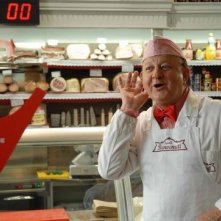 Massimo Boldi in una scena della fiction Fratelli Benvenuti