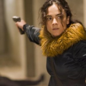 Alice Braga in una scena del film Repo Men