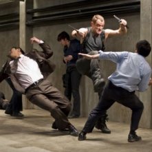 Jude Law in una sequenza d'azione nel film Repo Men