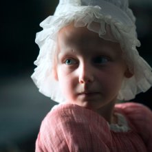 Edie Martin in una scena del film Bright Star