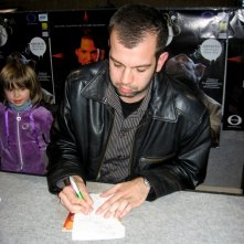 Fantasy Horror Award 2010: Milan Todorovic co-autore di Zone of the Dead, firma gli autografi.