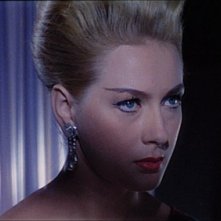 Mary Arden in una scena del film Sei donne per l'assassino