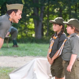 Matt Dillon e i piccoli Ella Bleu Travolta e Conner Rayburn nel film Daddy Sitter