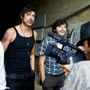 Paolo Briguglia, Alessandro Gassman, Max Gazzè e Giovanna Mezzogiorno in una scena di Basilicata Coast to Coast