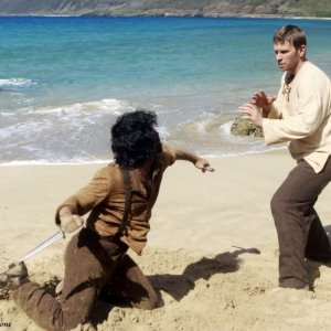Lost: Nestor Carbonell lotta con Mark Pellegrino nell'episodio Ab Aeterno
