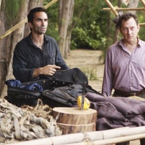 Nestor Carbonell e Michael Emerson in una scena dell'episodio The Package di Lost