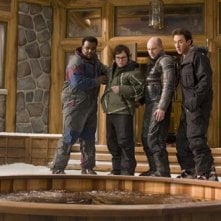 John Cusack, Clark Duke, Craig Robinson e Rob Corddry in una scena di Hot Tub Time Machine