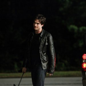 Damon (Ian Somerhalder) in una sequenza dell'episodio The Turning Points di Vampire Diaries