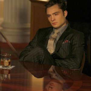 Chuck (Ed Westwick) in un momento dell'episodio The Sixteen Year Old Virgin di Gossip Girl