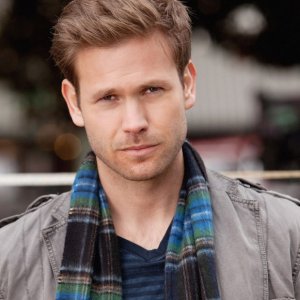 Un primo piano di Alaric (Matt Davis) nell'episodio A Few Good Men di Vampire Diaries