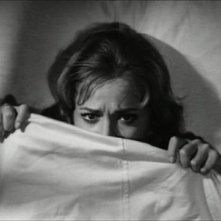 Letícia Román in una scena del film La ragazza che sapeva troppo di Bava