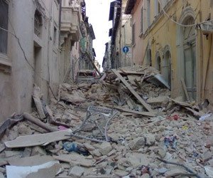 Un'inquietante immagine dal documentario Sangue e cemento