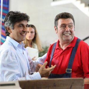 Vincenzo Salemme e Rodolfo Laganà in una scena de La vita è una cosa meravigliosa