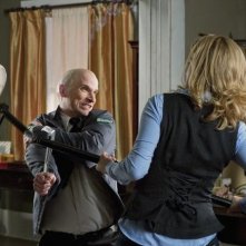 Elizabeth Mitchell E Yuris Kis Lottano Nell Episodio Welcome To The War Di V Remake Di Visitors 151420