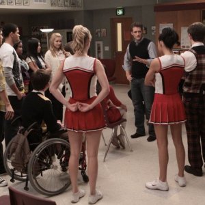 Un momento delle prove nell'episodio Hell-O di Glee