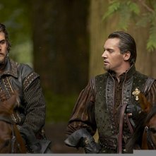 I Tudors: Henry Cavill e Jonathan Rhys Meyers in una scena della premiere della stagione 4