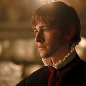 I Tudors: Torrance Coombs in una scena della premiere della stagione 4