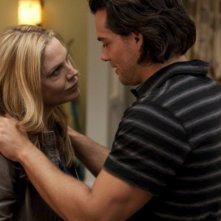 In Plain Sight: Mary McCormack e Cristian de la Fuente nell'episodio Coma Chameleon