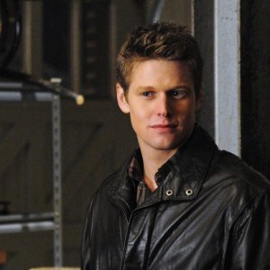 Zach Roerig in una scena dell'episodio There Goes the Neighborhood di Vampire Diaries