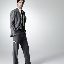 Matthew Bomer in una foto promozionale della serie White Collar