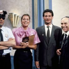 Santi Licheri con Catherine Spaak e la guardia giurata di Forum, Pasquale Africano.