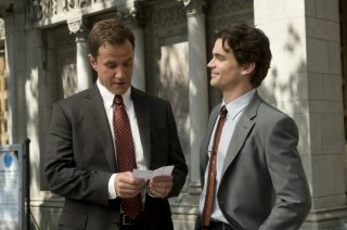 White Collar: Matthew Bomer e Tim DeKay in una scena della serie